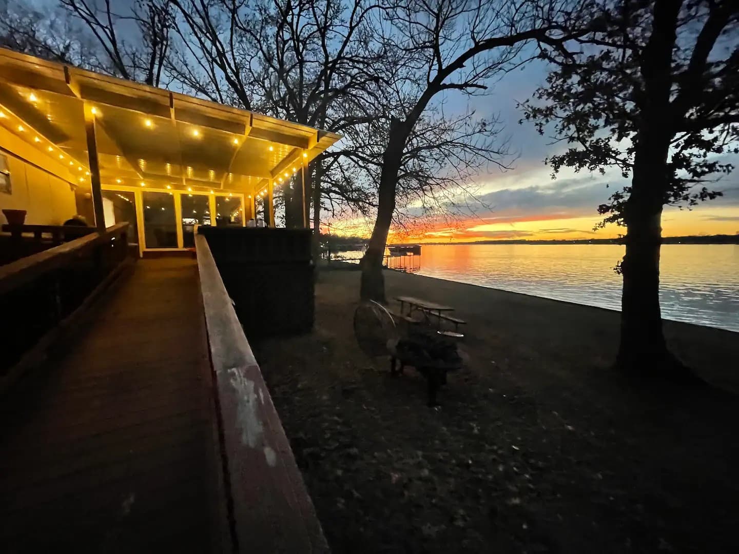 Lakefront with Private Dock, Deep & Sandy Bottom